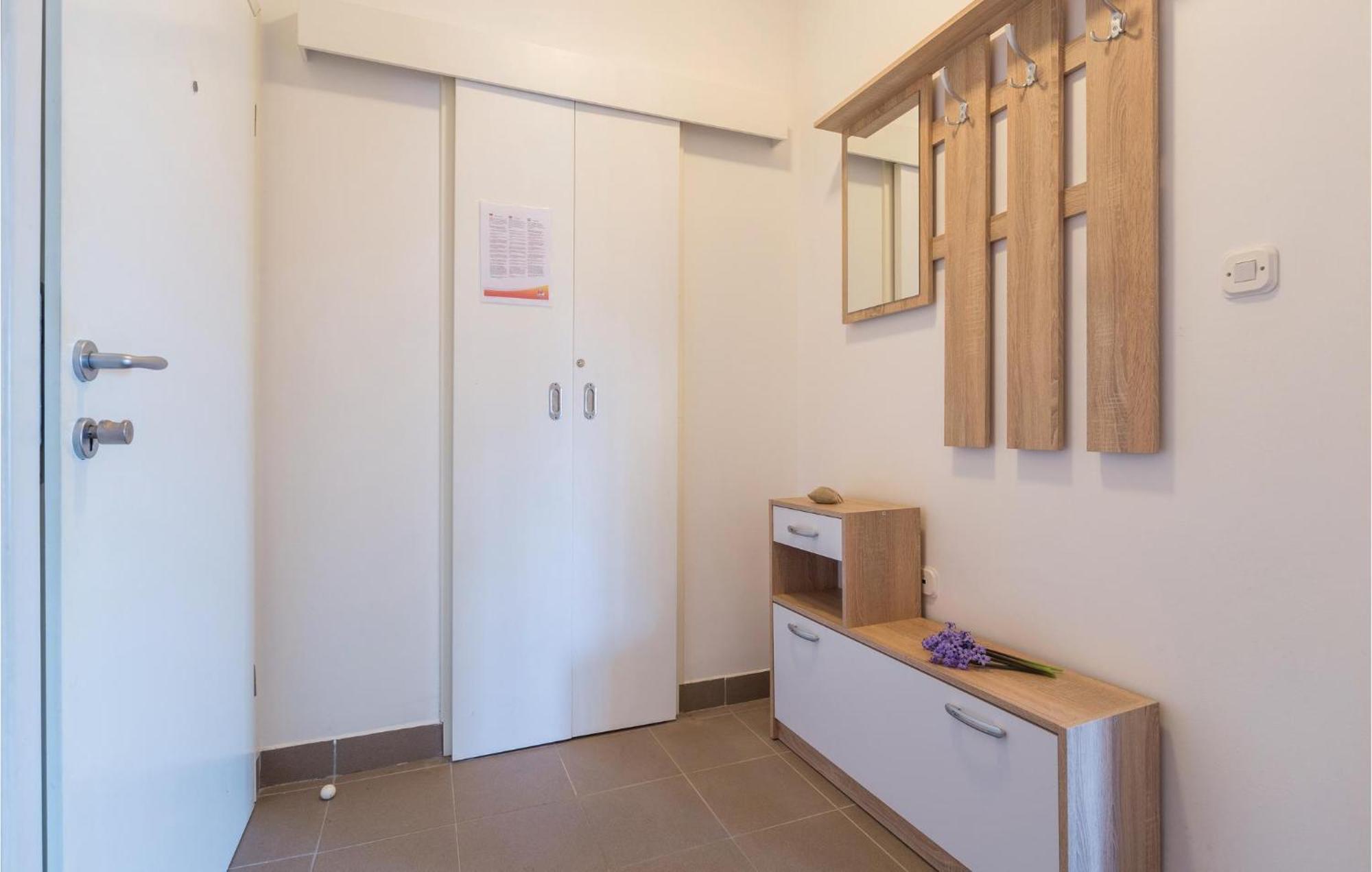 Lovely Apartment In Umag With Kitchen Exterior photo